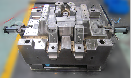 AUTO mould